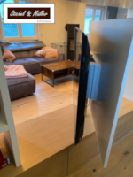 Schrank als Raumtrenner zwischen Wohnbereich und offene Küche mit Fernsehhalter schwenkbar